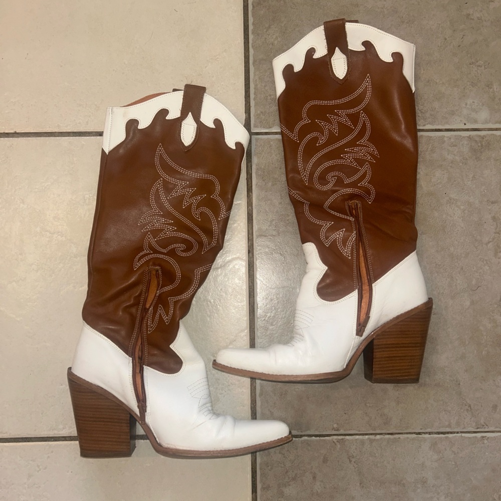 L'INTERVALLE White and Brown Cowboy Boots
